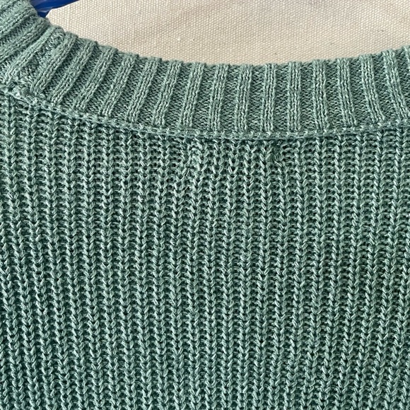 Sage Green Cropped Knit Crew Neck Sweater - Picture 4 of 10